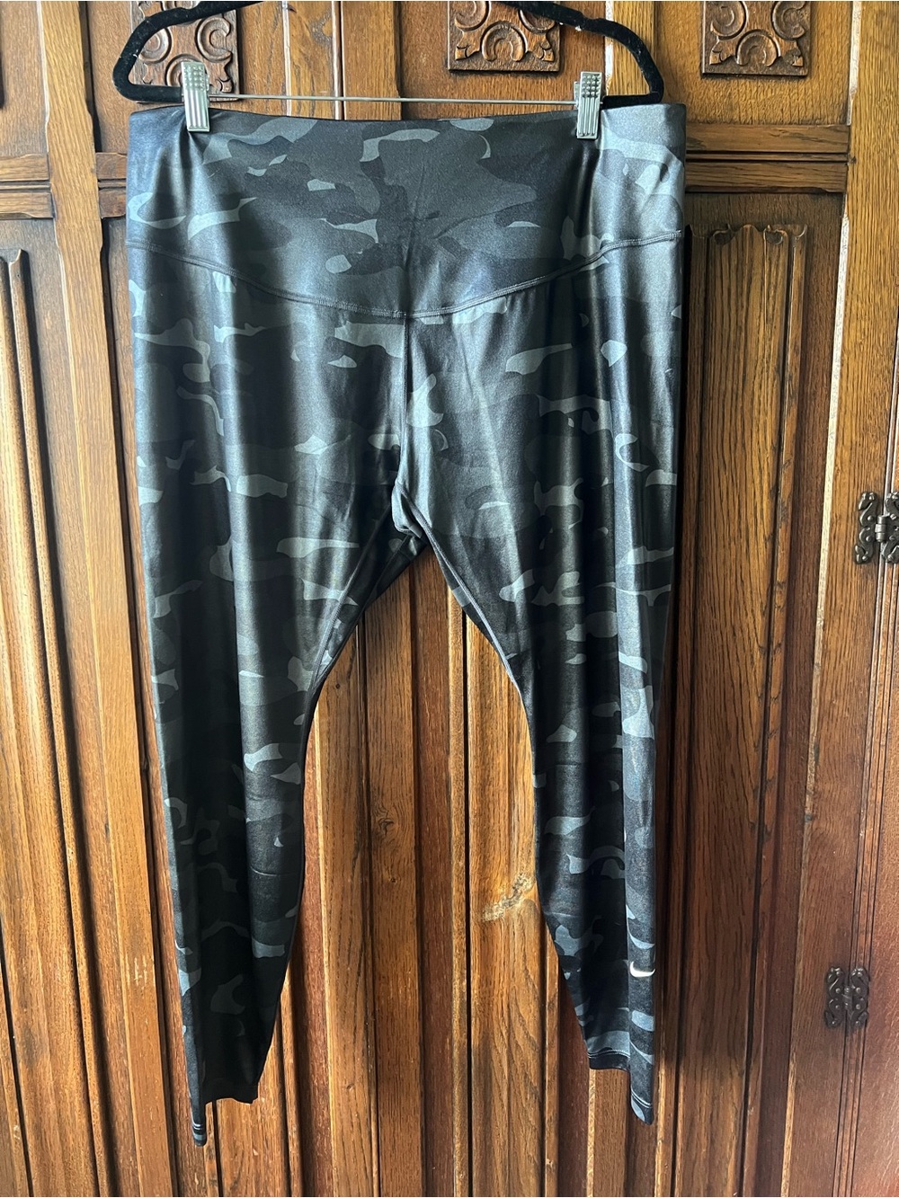 Nike Dri-FIT Black Camo High Rise Leggings XXL
